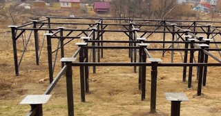 Свайный фундамент под ключ цена с установкой в Верхнем Уфалее от 515 рублей/м2| установка свайного фундамента под дом под ключ недорого